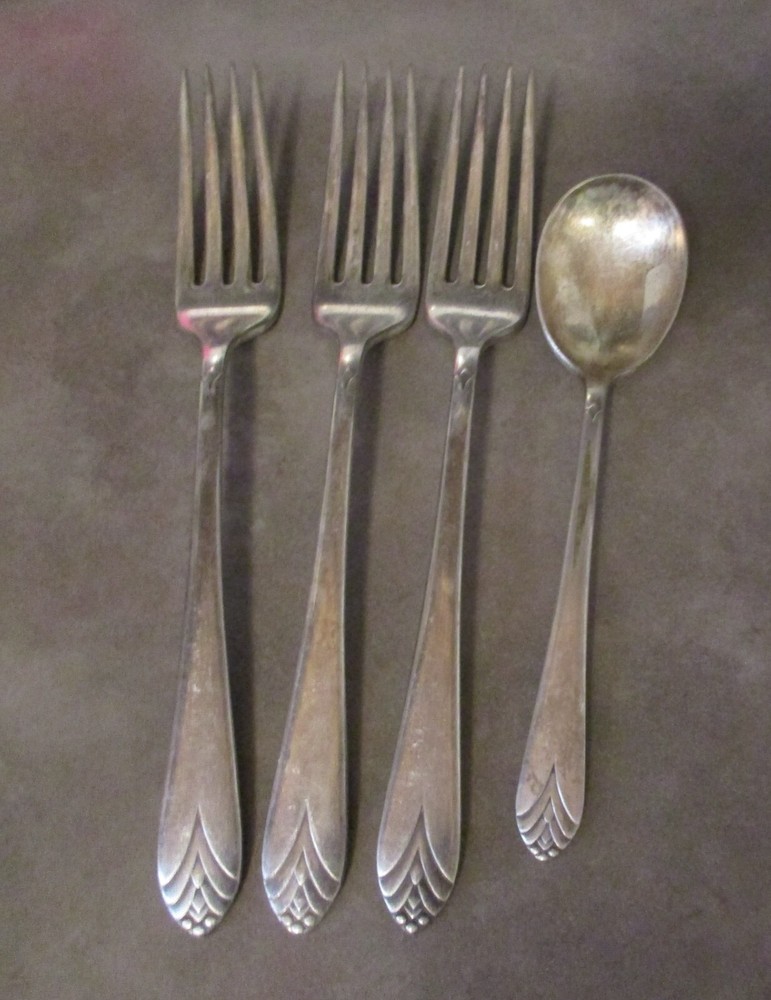 Rogers & Bro IS Elite 1934 3 Dinner Forks & 1 Sugar Spoon Silverplate Flatware