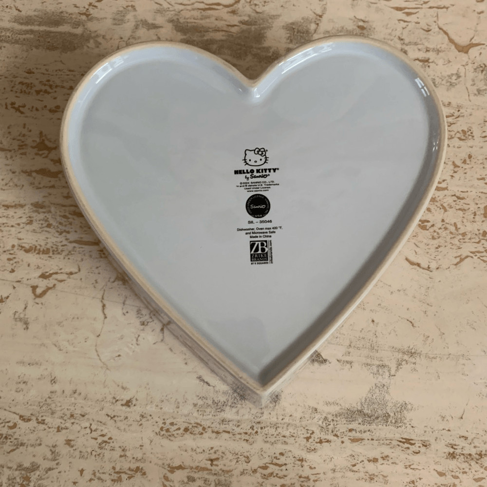 Hello Kitty Valentines heart shaped Baking dish