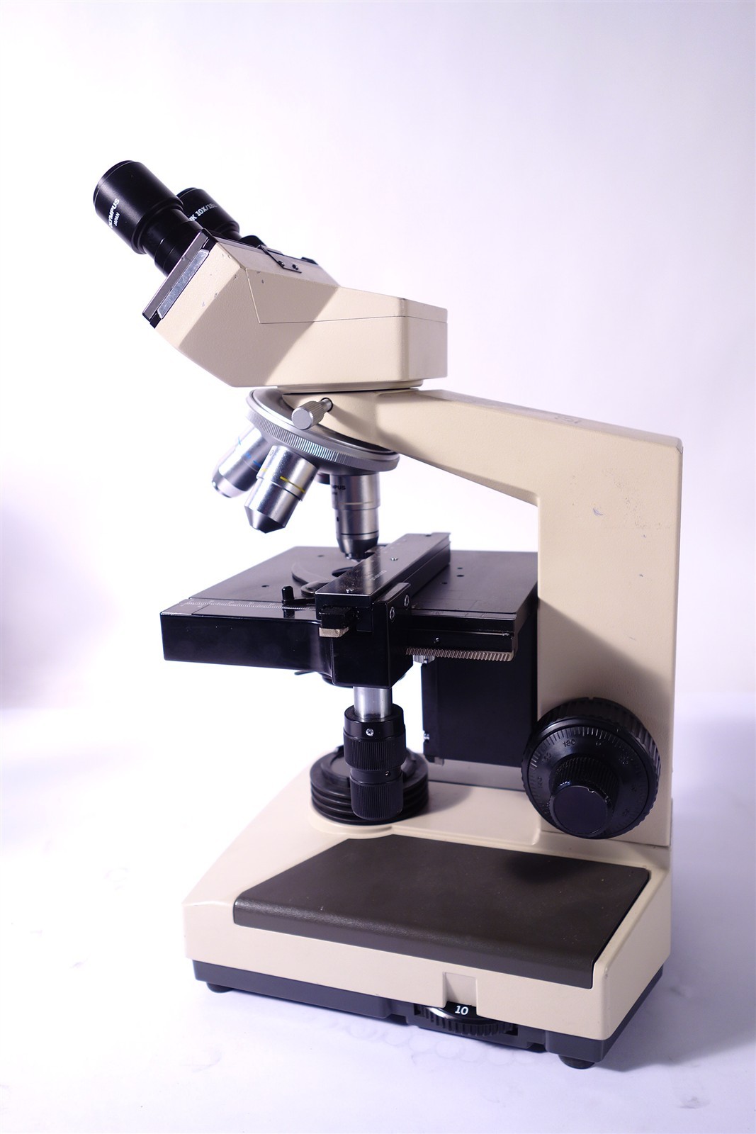 Olympus CHT / CH2 Laboratory Microscope Ready to go.
