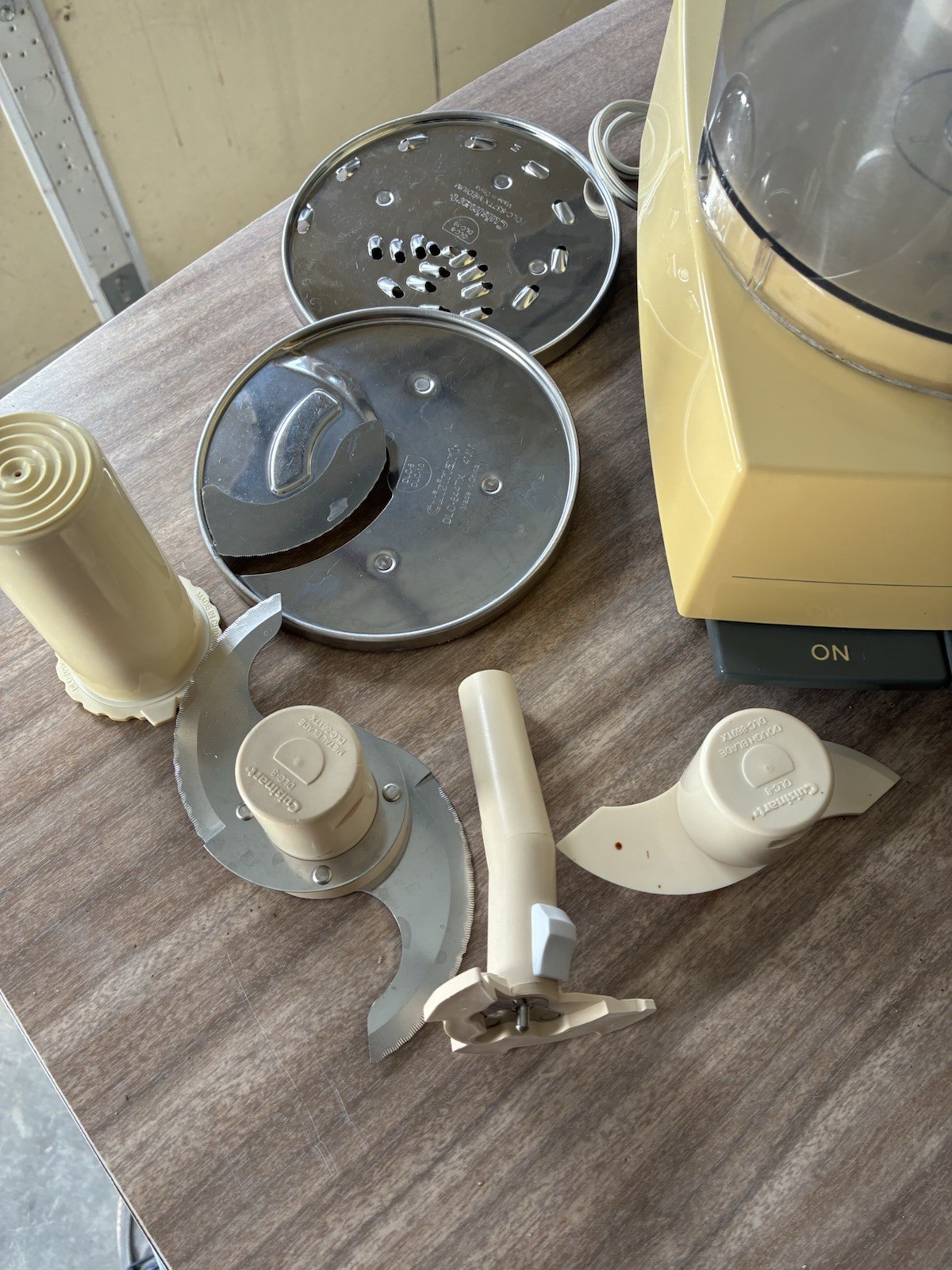 Cuisinart DELUX 11 Food Processor YELLOW Tested Working