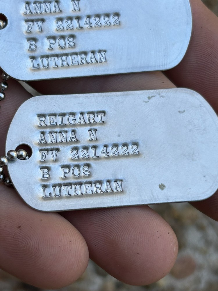 Nice Matching WW2 Dog Tags Female Anna Reigart