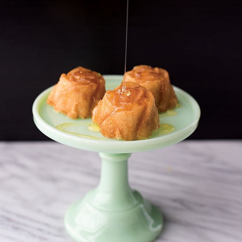 Rosebud Cake Pan