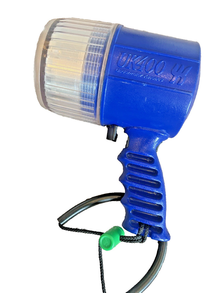 UK400 night diving light