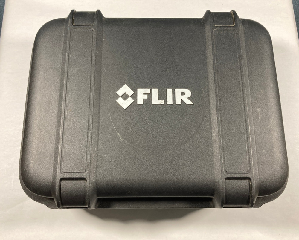 FLIR E4 Compact Thermal Imaging Camera with Case and Charger
