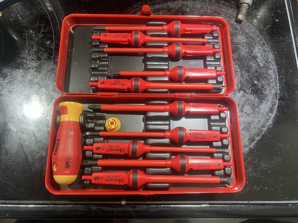 Felo E-Smart 14 Piece Set - Slotted, Phillips,, Torx Tip Insulated Missing Two