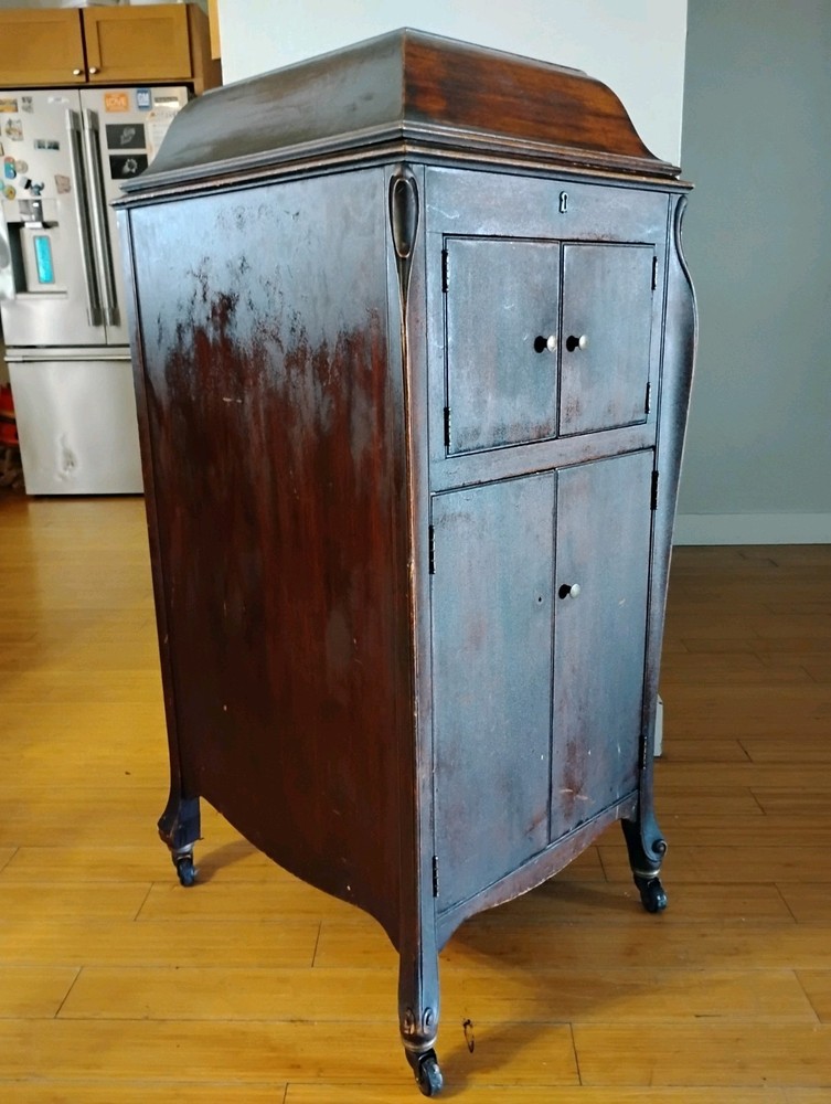 Victrola Talking Machine VV-XI-218629G