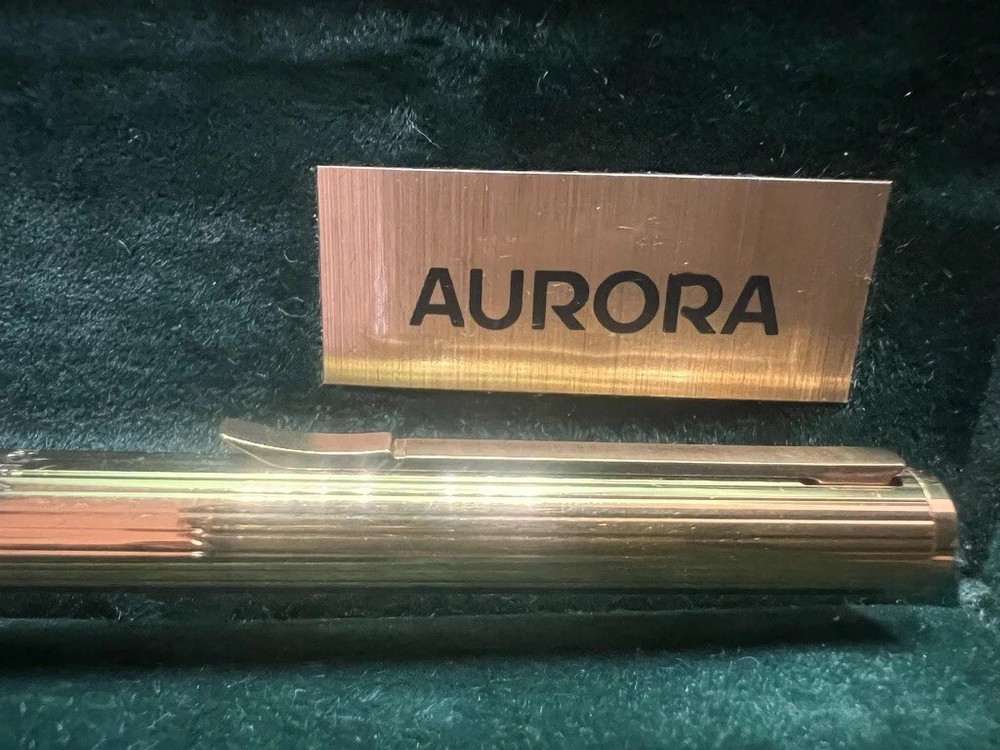 Aurora Retractable Ballpoint Pen Writes Like NOS A