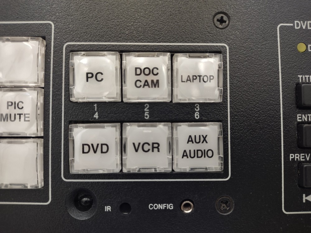 Extron MLC 226 IP DV+ MediaLink Controller 6 Button AV Control System NOT TESTED