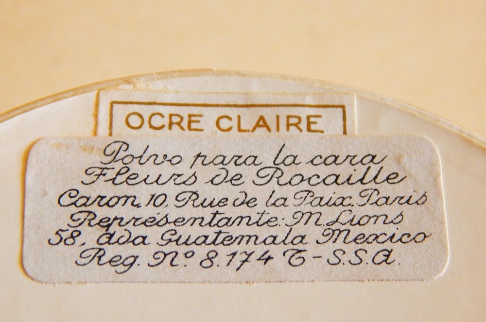 Vintage, Empty Fleurs de Rocaille Powder Box, Nice Condition