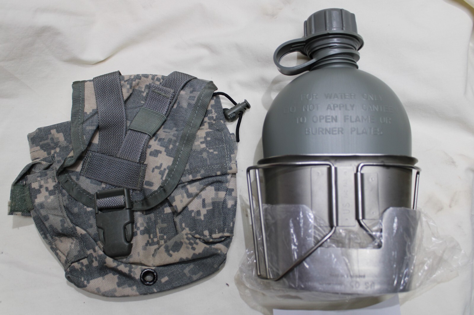 US Military Issue 1QT Canteen MOLLE ACU Pouch Stainless Cup and Cooking Stove