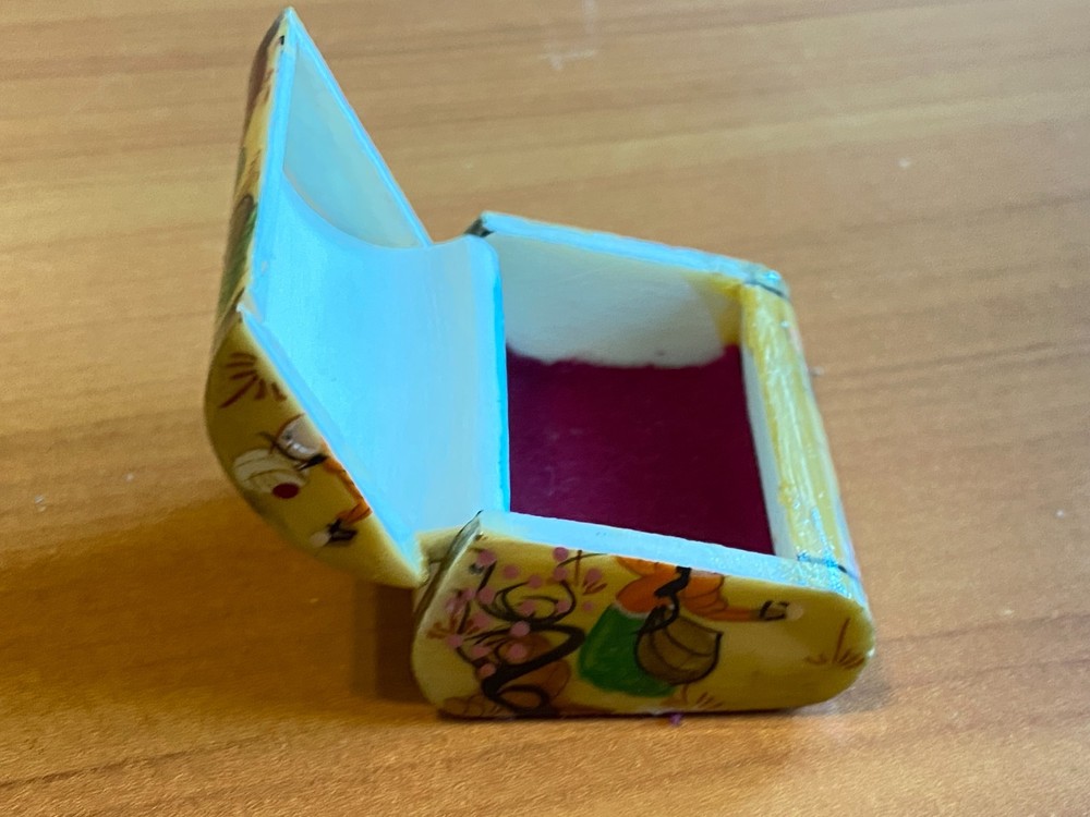 Сasket. Bone. Hand painted. Lacquer. Vintage. Middle East.