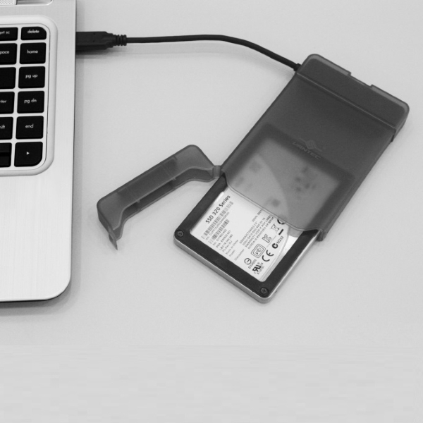 Vantec USB 3.1 Gen 2 Type-C 2.5" SATA SSD/HDD Storage adapter