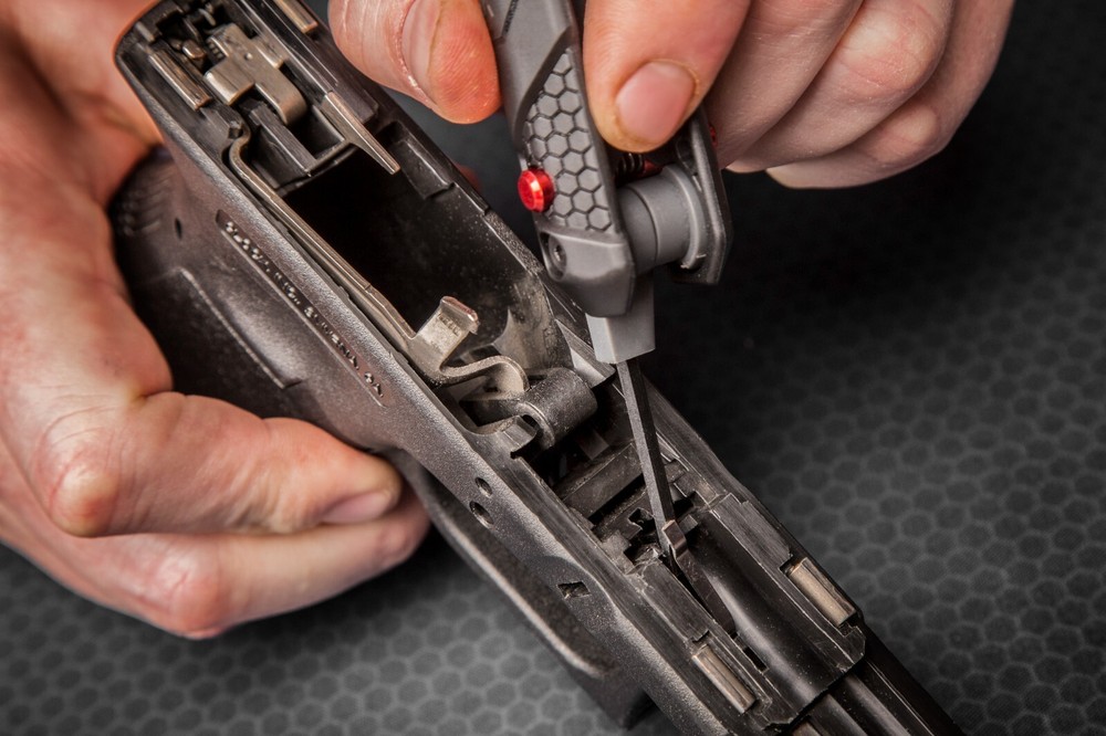 Real Avid 4-in-1 Multitool for Glock | Sight & Punch Tool, Screwdriver AVGLOCK41