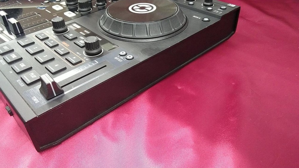 NATIVE INSTRUMENTS TRAKTOR KONTROL S4 Controller w/ Cable Tested Japan MG01 11.5