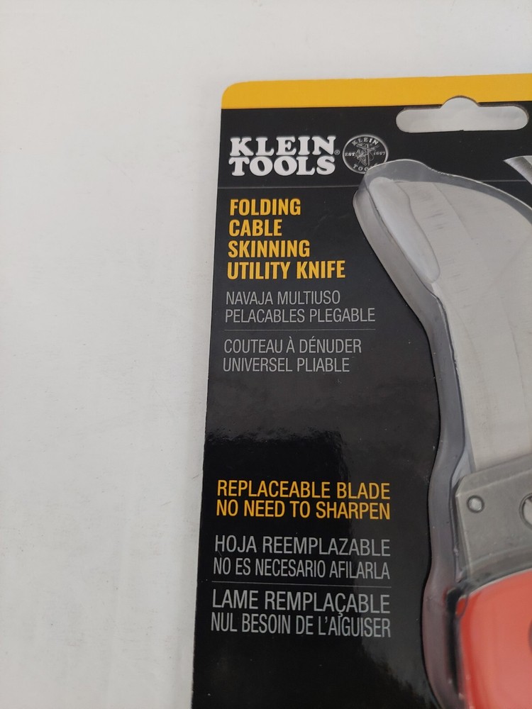 Klein Tools 44218 Folding Cable Skinning Utility Knife With Replaceable Blade