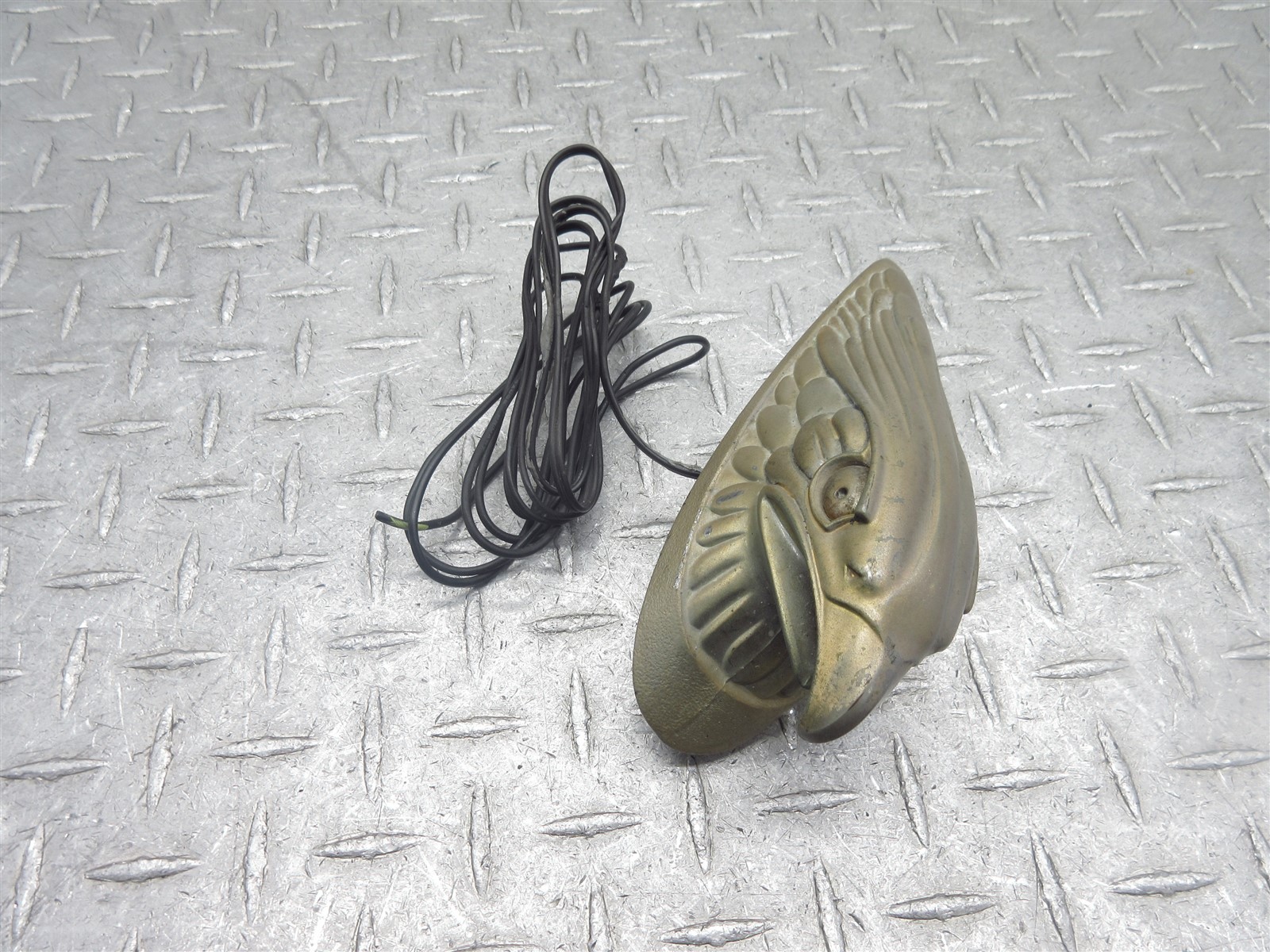 2000 99-05 Kawasaki Vulcan Drifter VN1500 Front Fender Eagle Emblem Light Badge