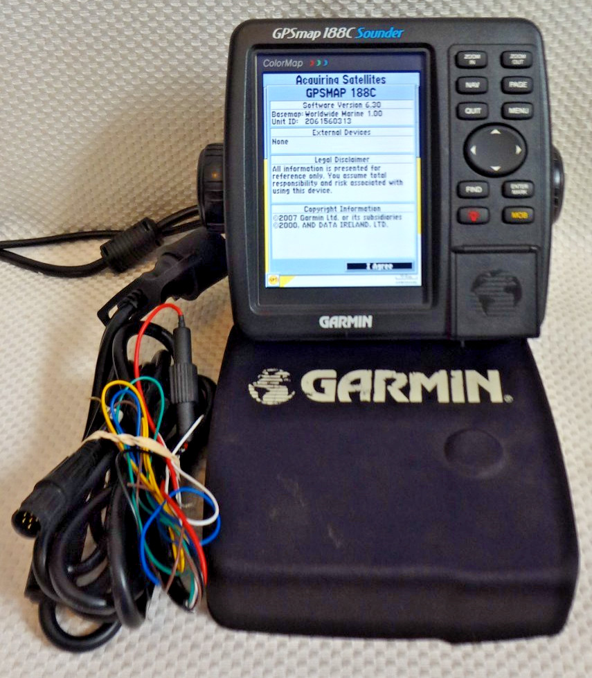 GARMIN GPSMAP 188C SOUNDER  CHART PLOTTER FISHFINDER GPS w/ POWER KNOBS COVER