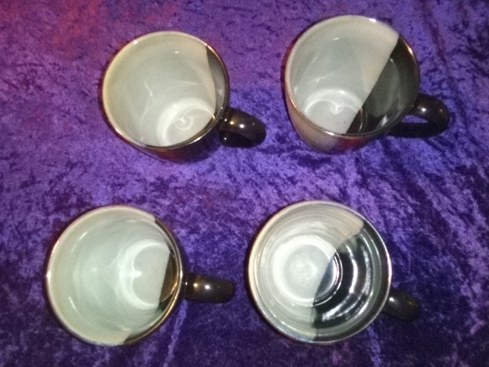 4 SANGO VISTA RED COFFEE CUPS