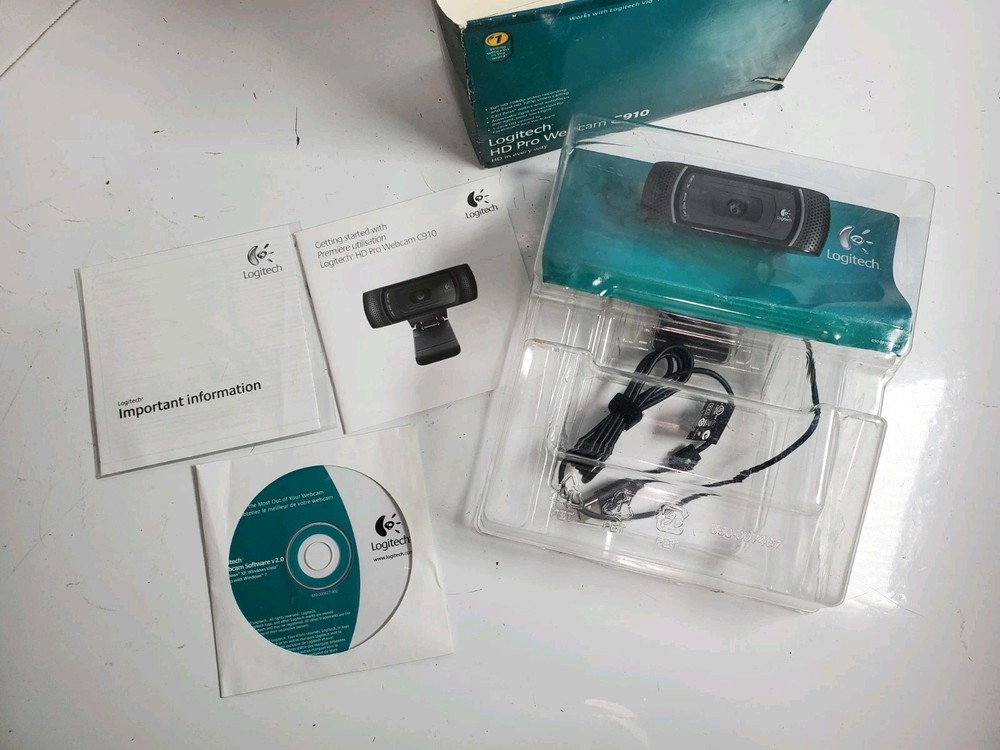 Logitech C910 HD Pro Webcam 1080p- Black - Open BOX - Box Damage