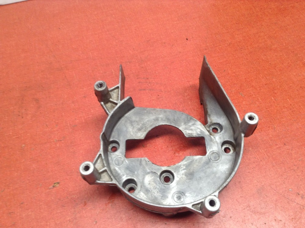 HUSQVARNA 125 125B LEAF BLOWER ENGINE MOUNT BLOCK