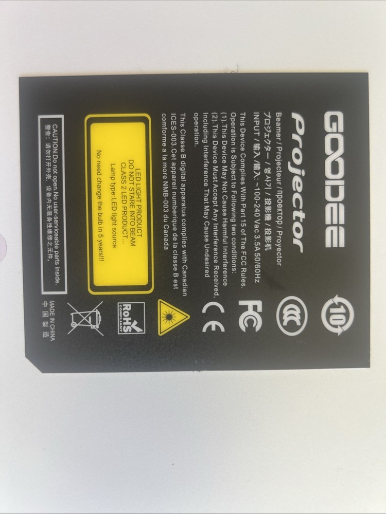 Goodee HD projector With Remote And Connection Cords