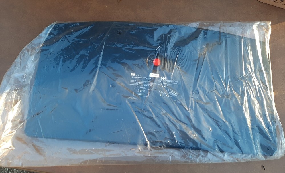 3M KP200LE  Black Easy Adjustable Keyboard Platform