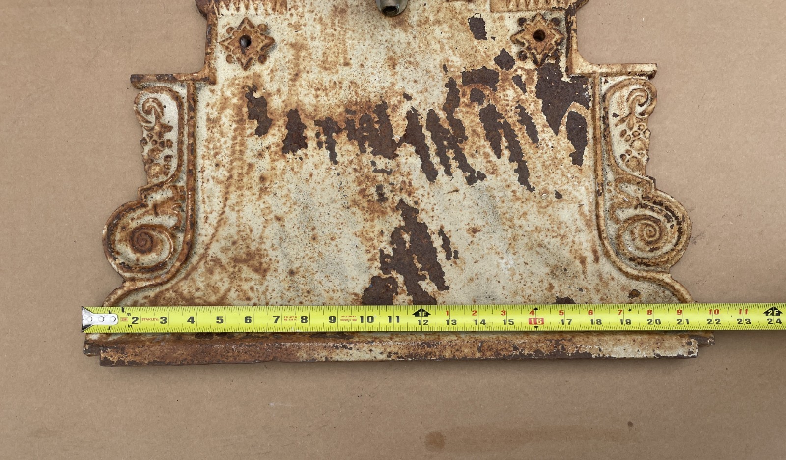 Italgarden Vintage Cast Iron Wall-Mounted Fountain Rust Patina