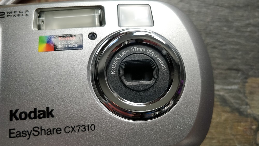 Kodak Easyshare CX7310 3.2MP Digital Compact Camera Silver Excellent