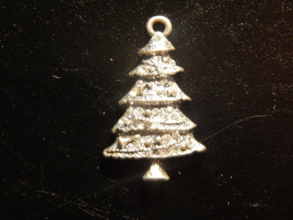 CHRISTMAS TREE CHARM!   BB461XXX