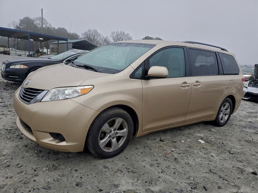 SIENNA    2013 Glove Box 4951419