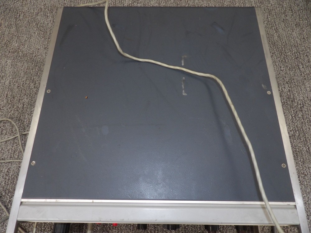 Hewlett-Packard 8405A Vector Voltmeter With Accessories & Probes