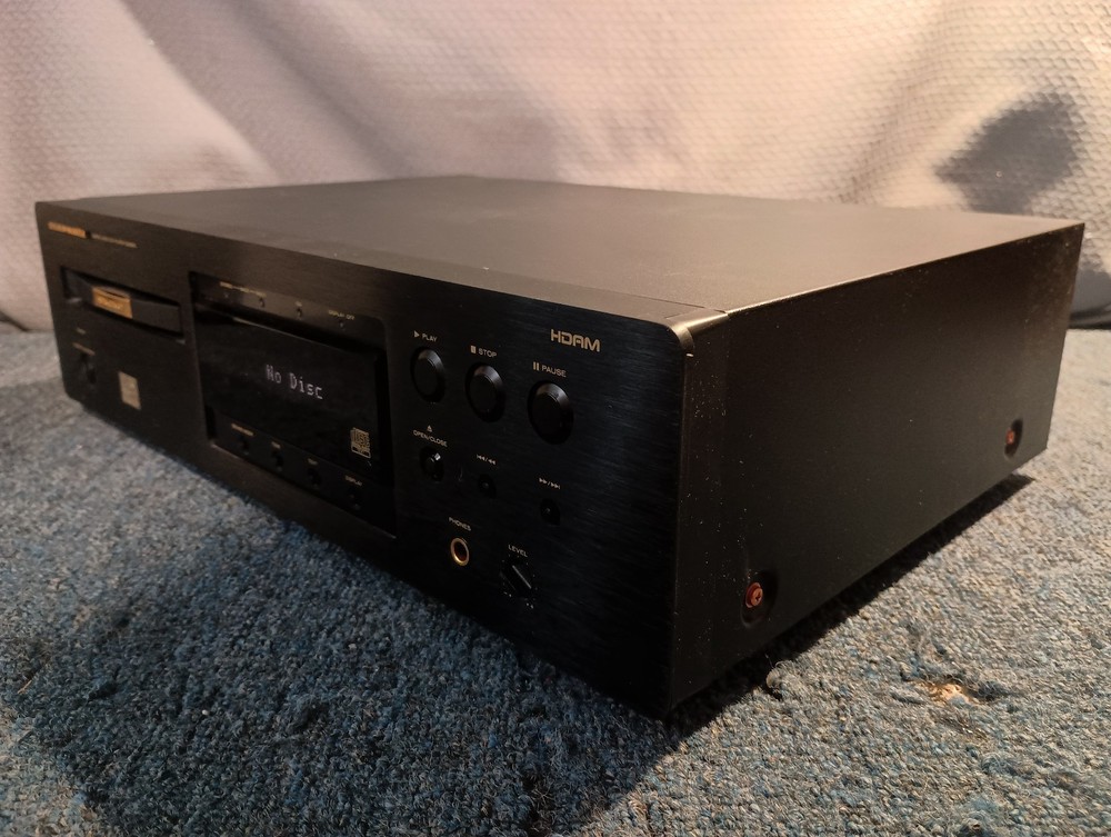 Marantz SA8260 Super Audio SACD Player (Pro Serviced)