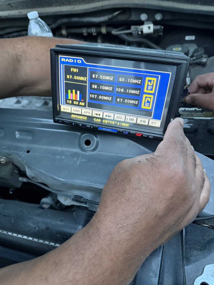 XO Vision 2 DIN In-Dash Car Video Unit with Bluetooth Connectivity and USB Input