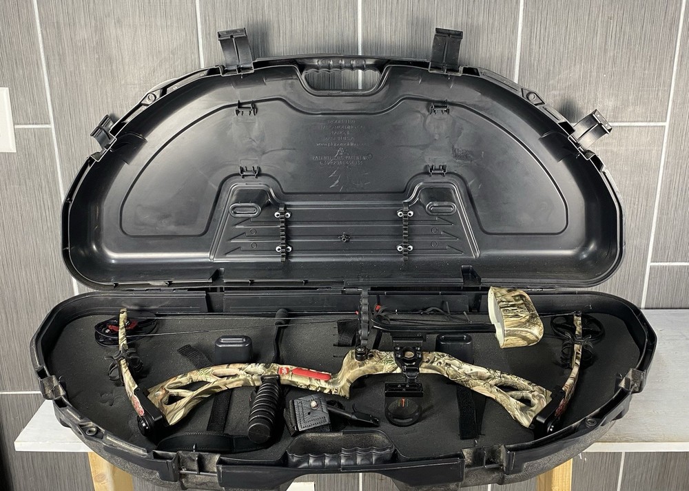 PSE Archery Stinger 3G Right Hand Compound Bow W/ TRUFIRE Trigger & Plano Case