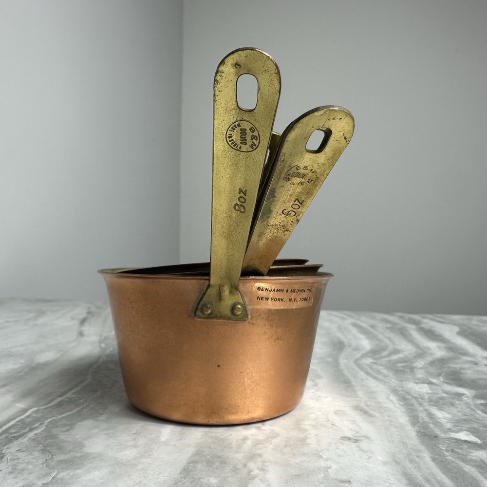 VINTAGE BENJAMIN & MEDWIN DOURO MEASURING CUPS KOREA