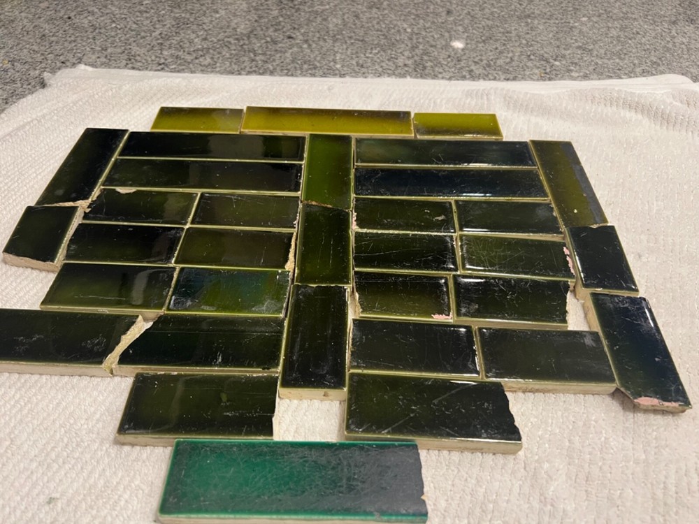 35 ANTIQUE FIREPLACE TILE SOLID GREEN, 3 greens
