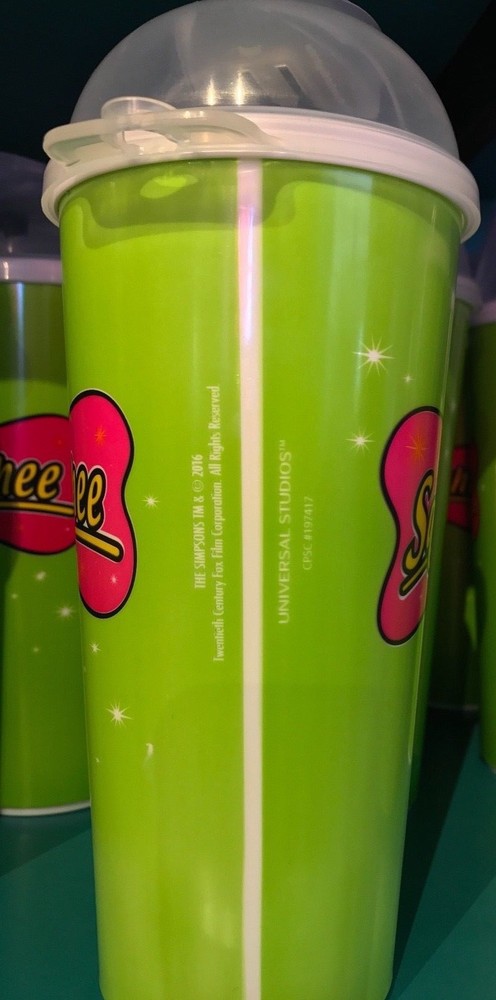 Universal Studios Exclusive The Simpson’s Kwik E Mart Squishee Large Travel Cup