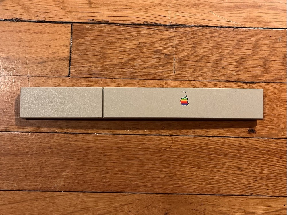 VINTAGE Apple Multiple Scan 1705 Display 1995 TESTED