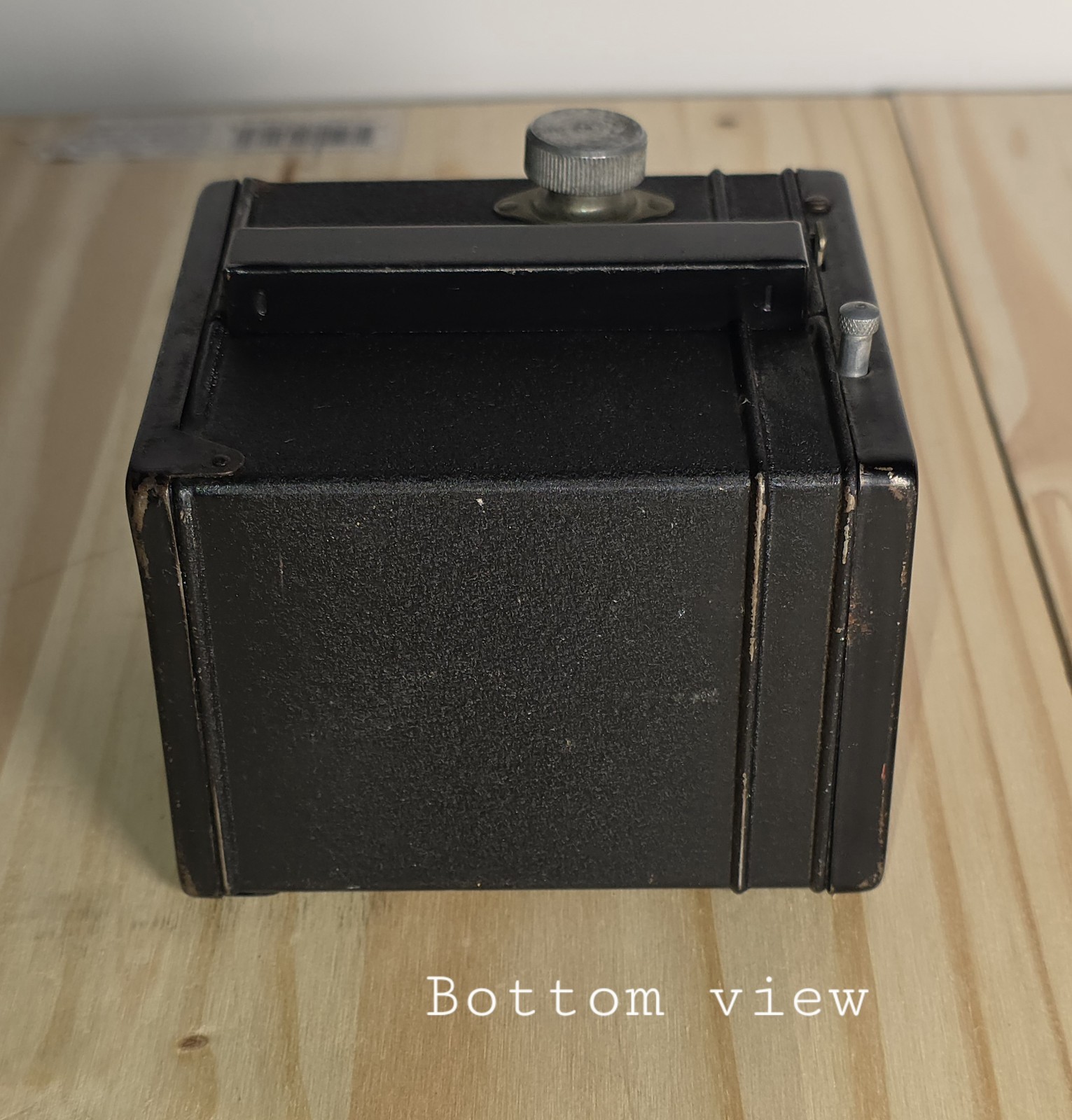 Pho-Tak vintage Spectator 120 flash mfg in the 50's roll film metal box camera