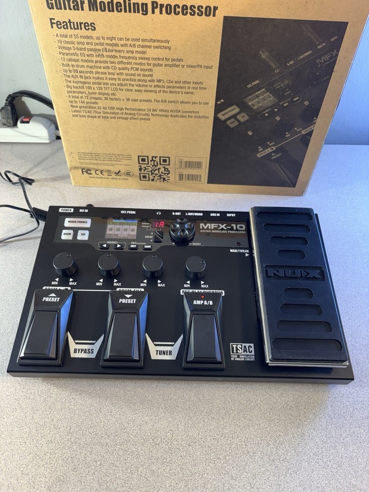 NUX MFX-10 Multi-Effects Processor Effects Pedal