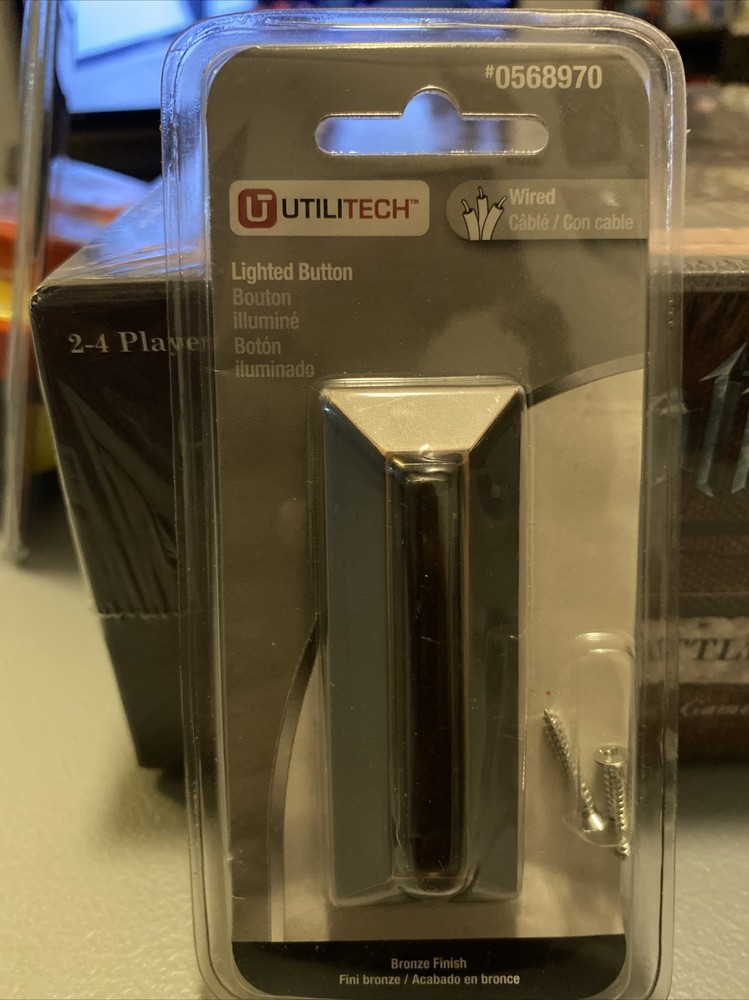 UTILTECH LIGHTED BUTTON