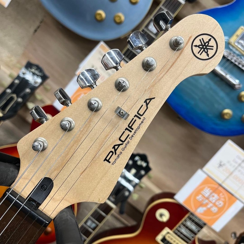 YAMAHA PACIFICA PAC012 Pacifica White