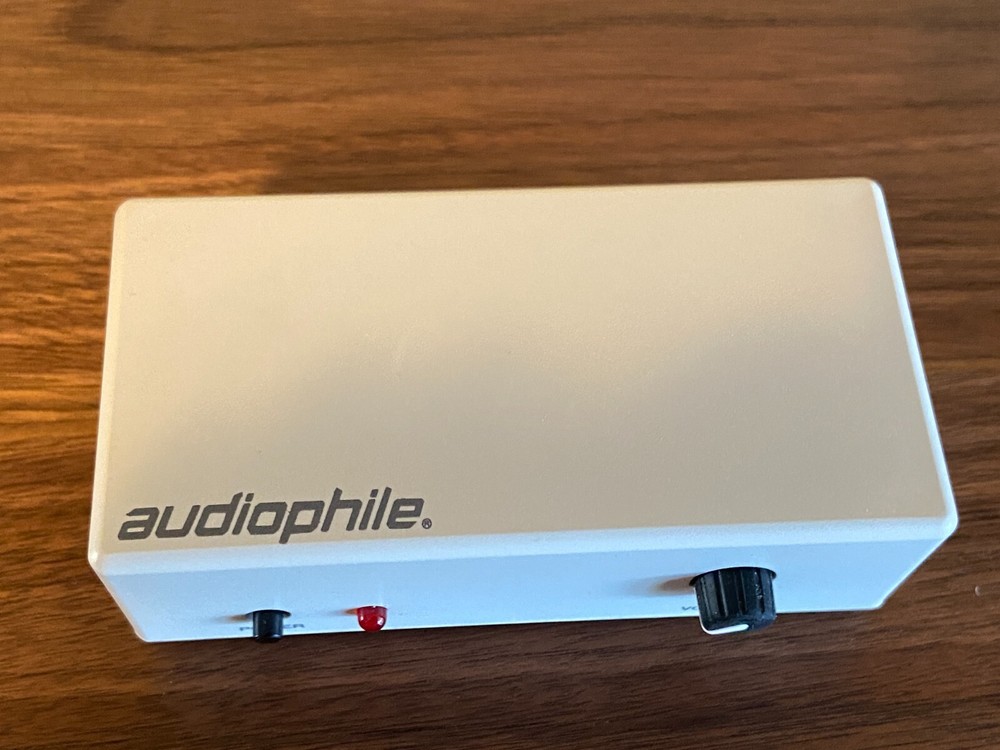 Audiophile Stereo Amplifier 2 WPC Integrated Amp w/ RCA inputs, Speaker Cables
