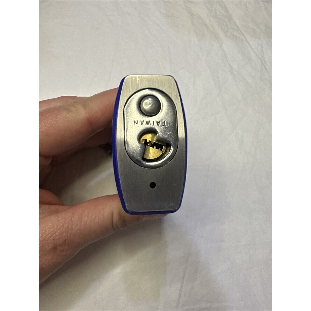 Yale Padlock With 2 Keys locksmith equipment