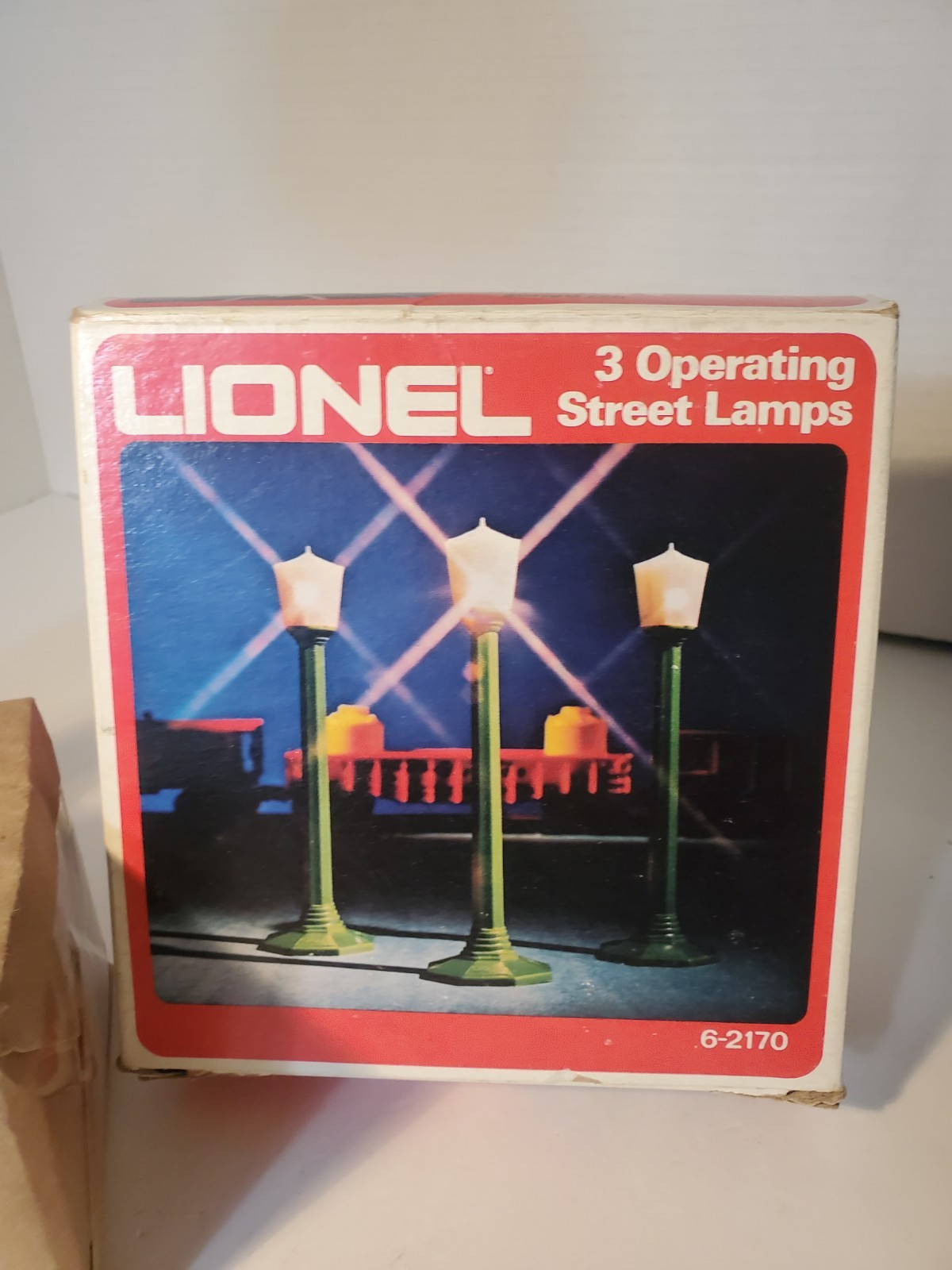 Lionel 6-2170 - 3 Operating Street Lamps In Original Box - New Never Used