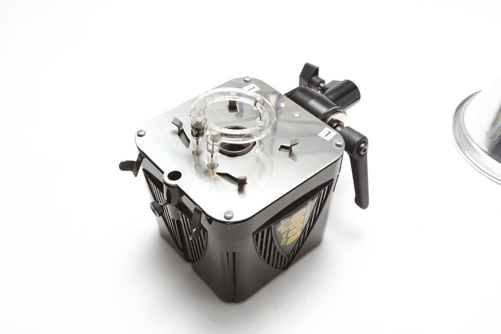 Alien Bees B800 STUDIO Light 320WS Studio Flash MONOLIGHT!! WORKS!!!