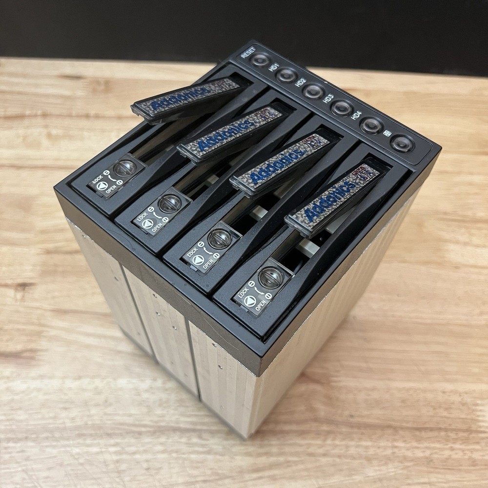 Addonics - Disk Array 4SA Storage Drive Cage