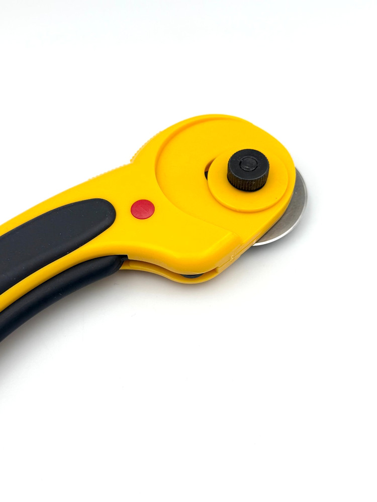 OLFA Deluxe 45mm Rotary Cutter