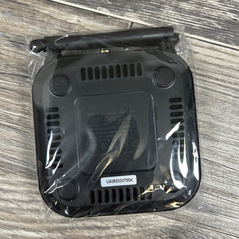 1Mii B06TX Bluetooth 5.2 Transmitter for TV to Wireless Headphone/Speaker PNP