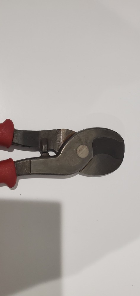 Klein Tools Journeyman Cable Cutter